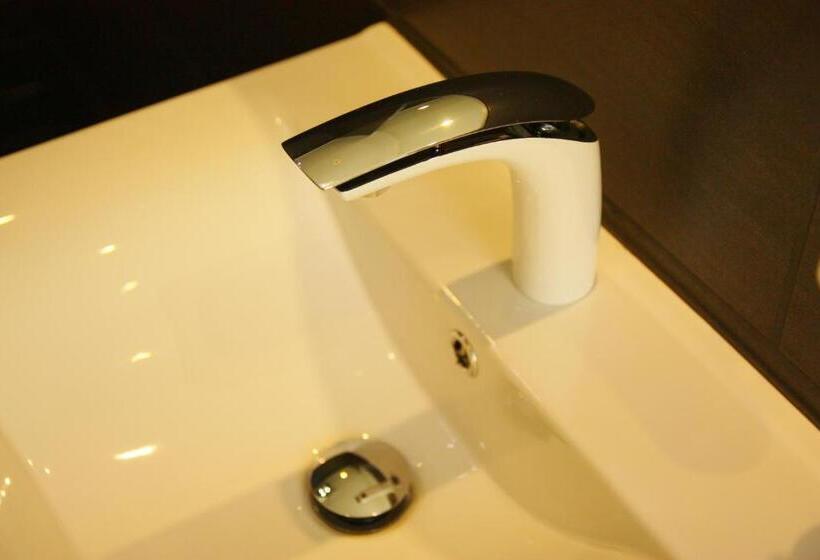 غرفة تنفيذية, Am Schloss