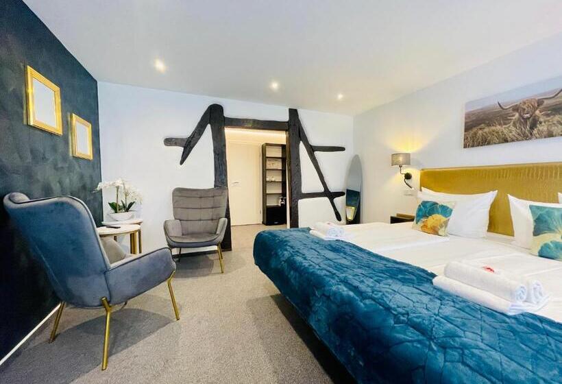 غرفة ديلوكس, Am Schloss