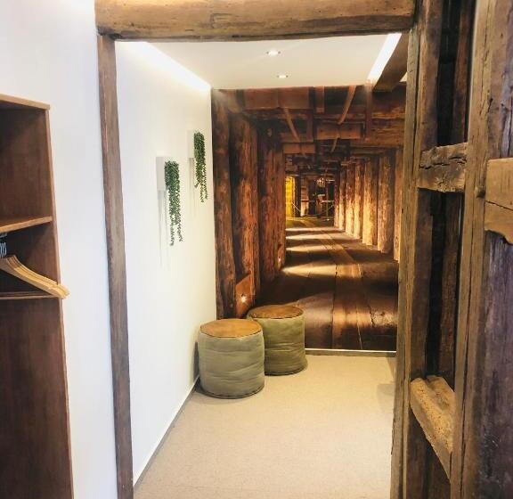 غرفة ديلوكس, Am Schloss