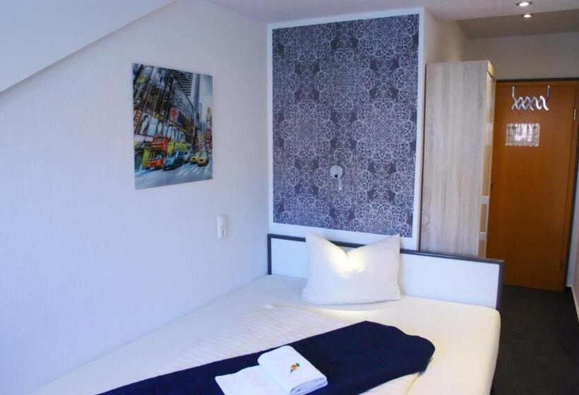 غرفة قياسية فردية, Am Schloss