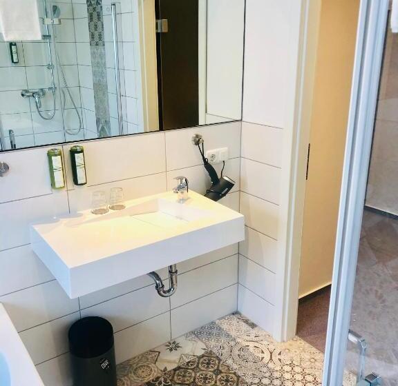 غرفة ديلوكس, Am Schloss