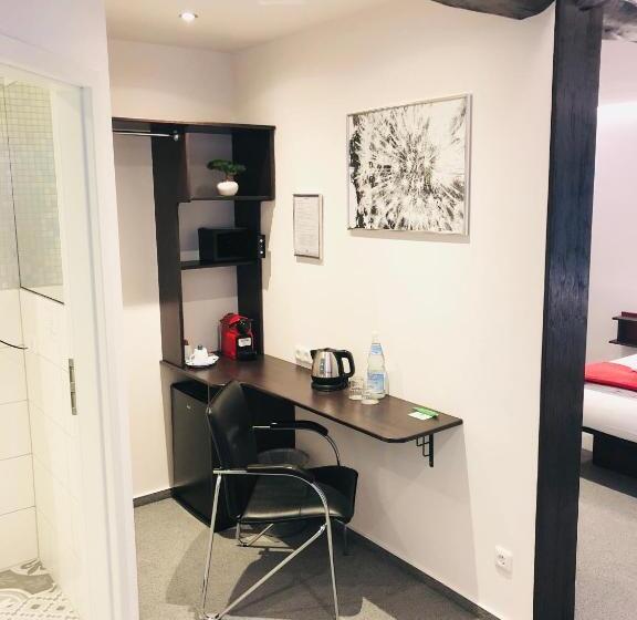 غرفة ديلوكس, Am Schloss