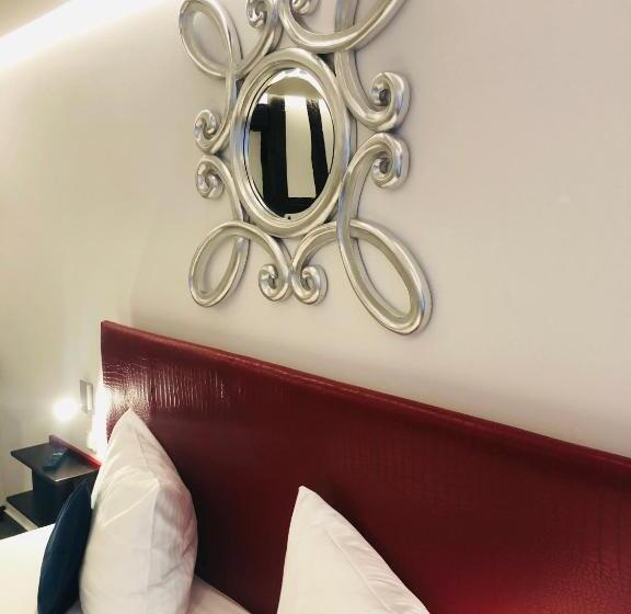 غرفة ديلوكس, Am Schloss