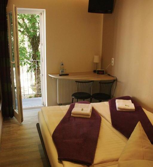 غرفة قياسية, Am Schloss