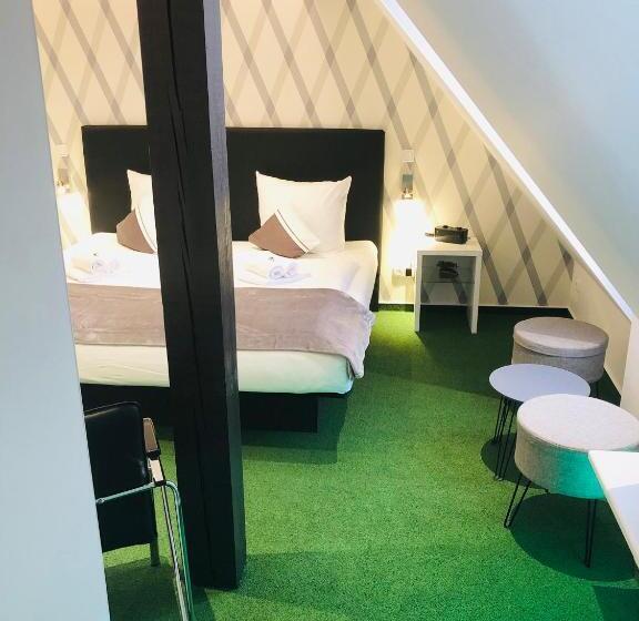 غرفة تنفيذية, Am Schloss