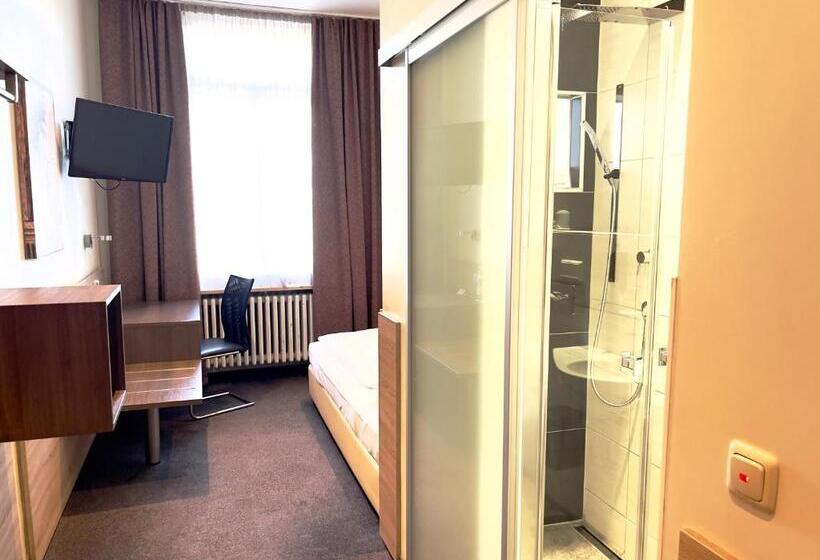 스탠다드 싱글 룸, Central