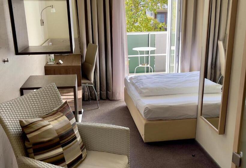 발코니 스탠다드 싱글 룸, Central