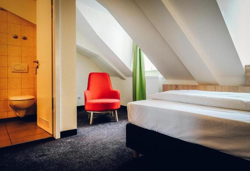 غرفة قياسية فردية, Europa