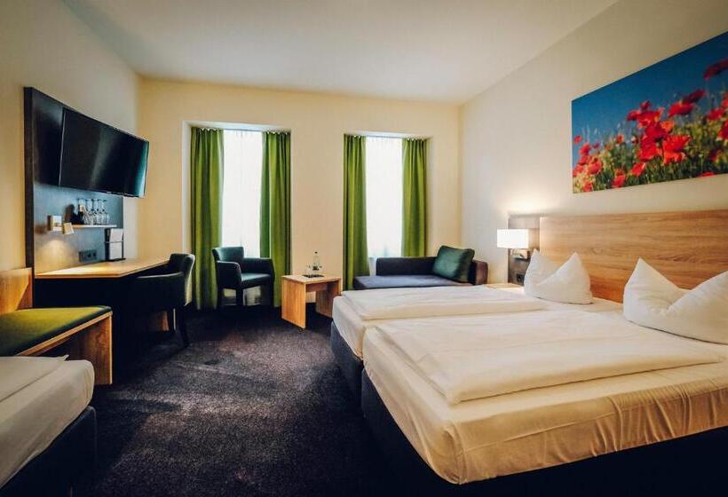 غرفة قياسية ثلاثية, Europa