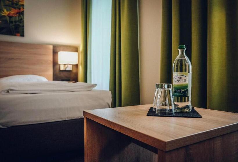 غرفة قياسية داخلية, Europa