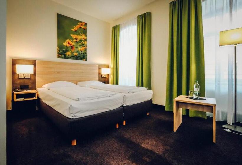 غرفة سوبيريور, Europa