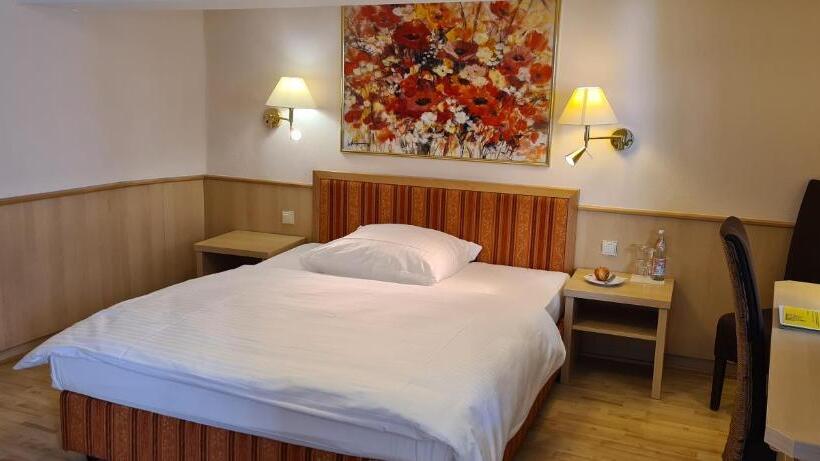 标准间, Garni  Am Ellinger Tor