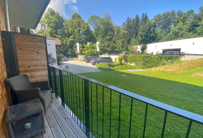 バルコニー付きスタンダードルーム, Klosterhof – Alpine Hideaway & Spa