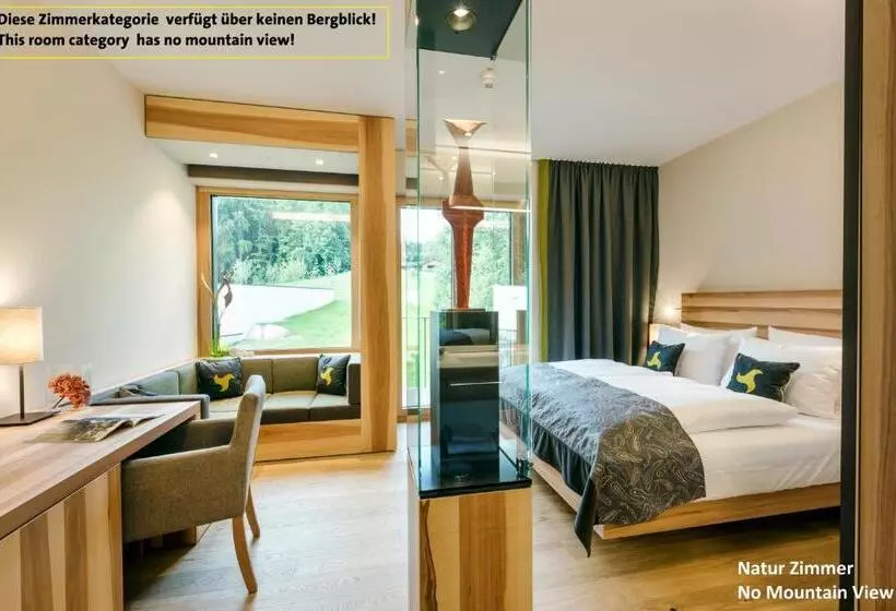 バルコニー付きスタンダードルーム, Klosterhof – Alpine Hideaway & Spa