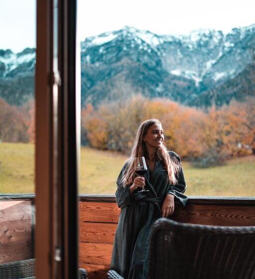 חדר סופריור עם מרפסת, Klosterhof – Alpine Hideaway & Spa