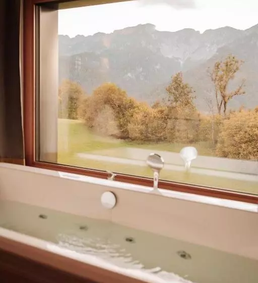 ハイドロマッサージバス付きスイート, Klosterhof – Alpine Hideaway & Spa