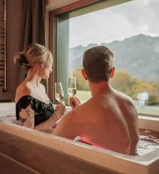 ハイドロマッサージバス付きスイート, Klosterhof – Alpine Hideaway & Spa