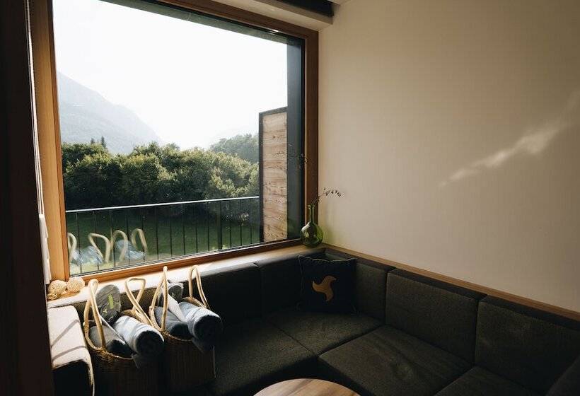 סוויטת ג'וניור נוף הרים, Klosterhof – Alpine Hideaway & Spa