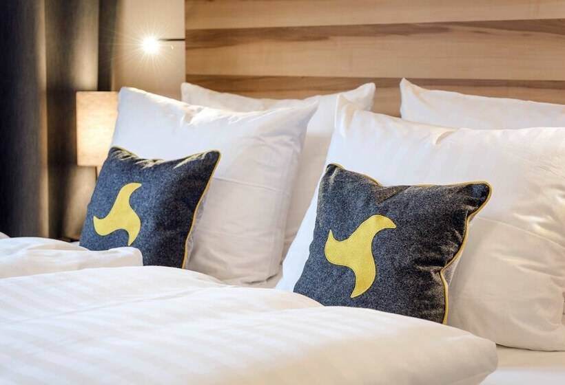 סוויטת ג'וניור נוף הרים, Klosterhof – Alpine Hideaway & Spa