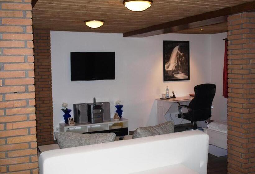 جناح جونيور, Landgasthaus Bonn