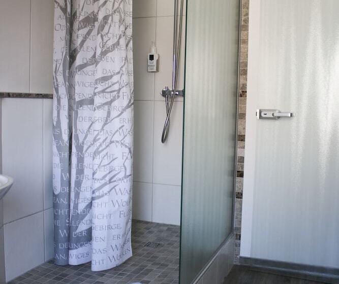 جناح جونيور, Landgasthaus Bonn