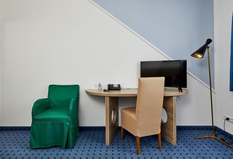 Номер Economy, Schwertfirm