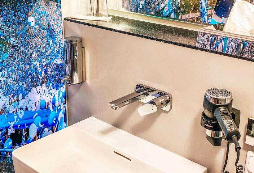 Номер Премиум, Schwertfirm