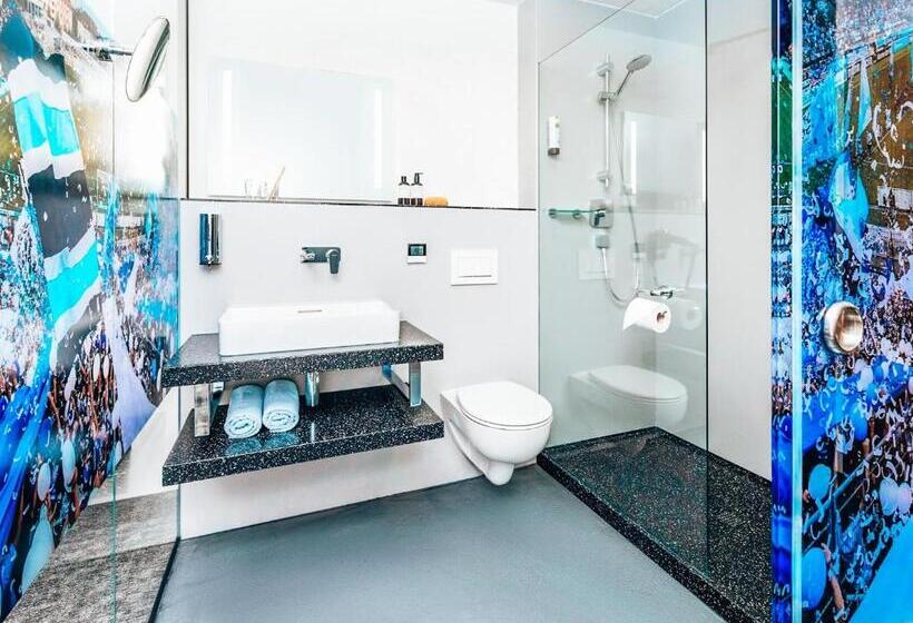 Номер Премиум, Schwertfirm