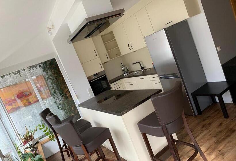 1 Bedroom Apartment Lake View, Seeluna Am Klostersee