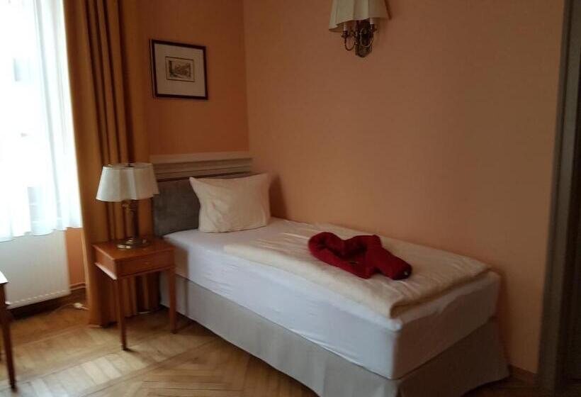 スタンダードシングルルーム, Stadtschloß Hecklingen