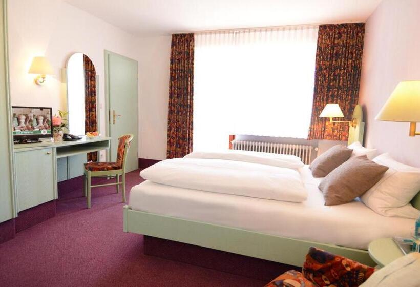 غرفة قياسية, Weisses Lamm