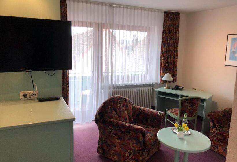 جناح جونيور مزوَّد بشرفة, Weisses Lamm