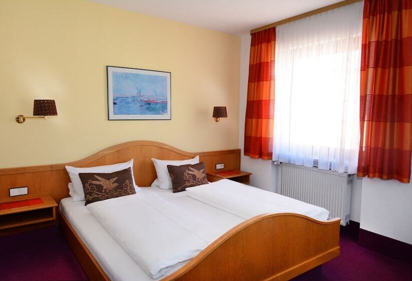 غرفة قياسية ثلاثية, Weisses Lamm