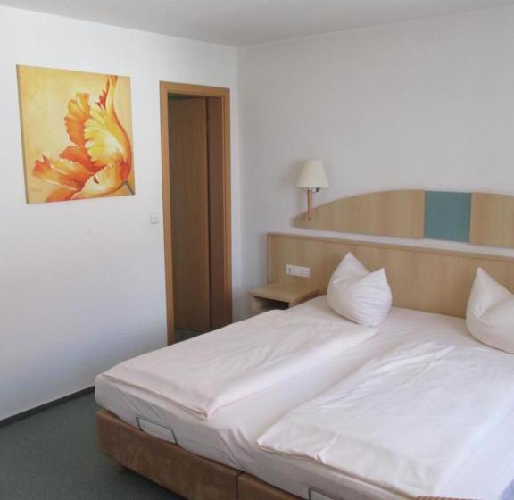 Номер Стандарт, & Gästehaus Krone