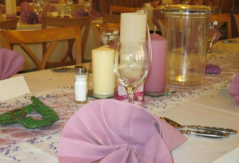 Номер Стандарт, & Gästehaus Krone