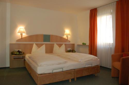 Номер Стандарт Трехместный, & Gästehaus Krone