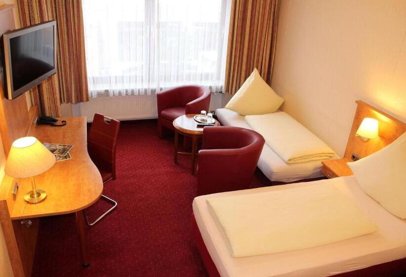 غرفة قياسية مزوَّدة بشُرفة, Stadthotel Augsburg