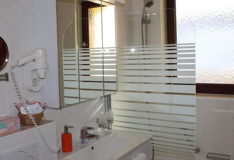 غرفة قياسية مزوَّدة بشُرفة, Stadthotel Augsburg