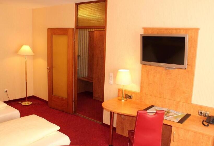 חדר סטנדרט עם מרפסת, Stadthotel Augsburg