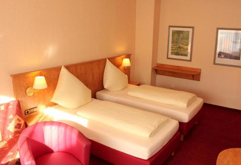 חדר סטנדרט עם מרפסת, Stadthotel Augsburg