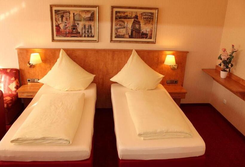 חדר סטנדרט עם מרפסת, Stadthotel Augsburg