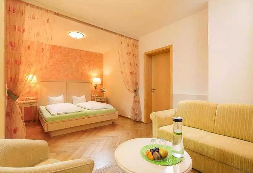 Camera Standard, Villa Arborea