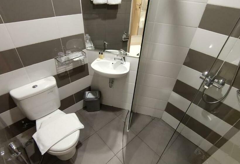 标准三人间, Agogo Downtown Hotel Surabaya