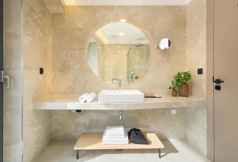 סוויטת ג'וניור עם מרפסת, Boutique Hotel Porto