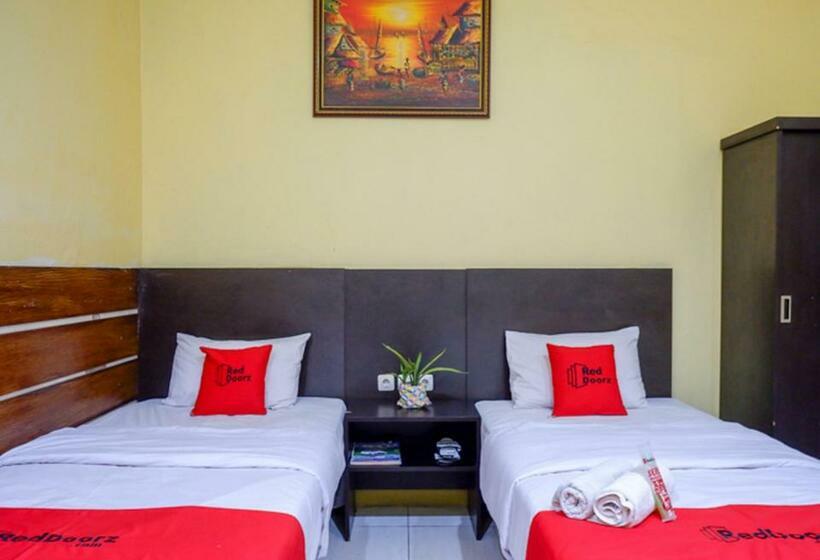 חדר סטנדרט, Reddoorz Plus @ Hotel Asih Uny