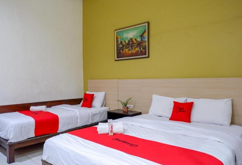 חדר משפחתי, Reddoorz Plus @ Hotel Asih Uny