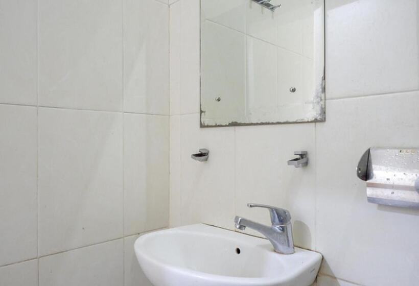 חדר משפחתי, Reddoorz Plus @ Hotel Asih Uny