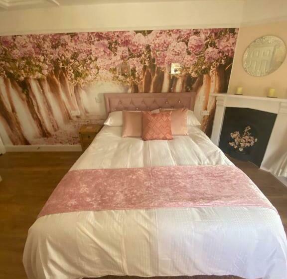 キングサイズベッドのスタンダードルーム, All Seasons Bed & Breakfast   Adults Only