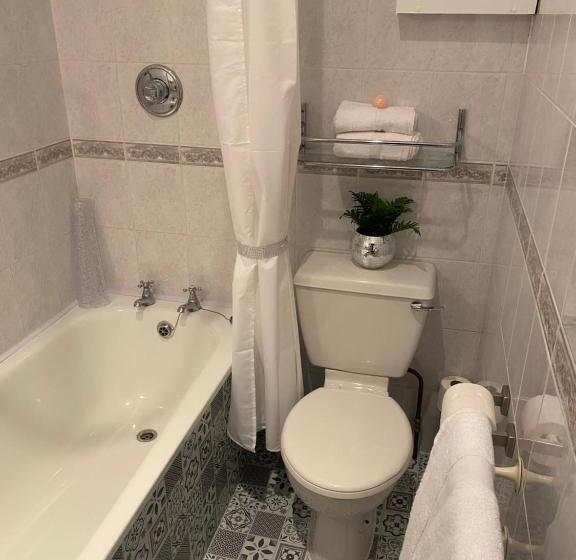 キングサイズベッドのスタンダードルーム, All Seasons Bed & Breakfast   Adults Only