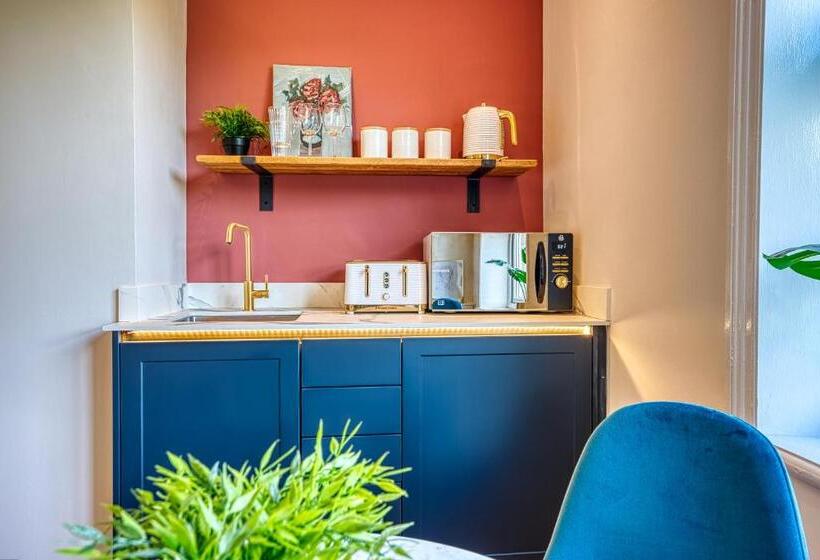 デラックススタジオ, Haworth Heights   An Amazing Aparthotel!